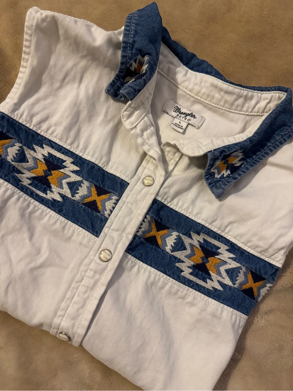 Wrangler Retro - Pearl Snap Aztec Collared Cutoff/Sleeveless Shirt